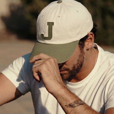 Lippis - Gårda Letter Cap 'J' (kerman/sammalevihreä)