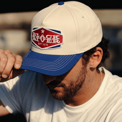 Lippis - Black River Cincinnati Cotton Snapback (luonnonvalkoinen/sininen)