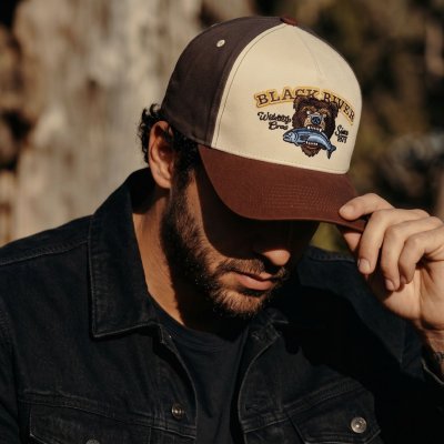 Lippis - Black River Wildlife Crew Trucker (beige/vihreä/ruskea)