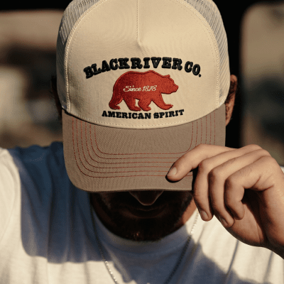 Lippis - Black River Bear Trucker (kerma/beige)