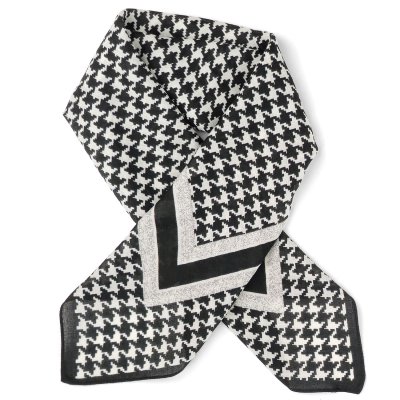 Huivi - Gårda Limoux Satin Scarf (musta)